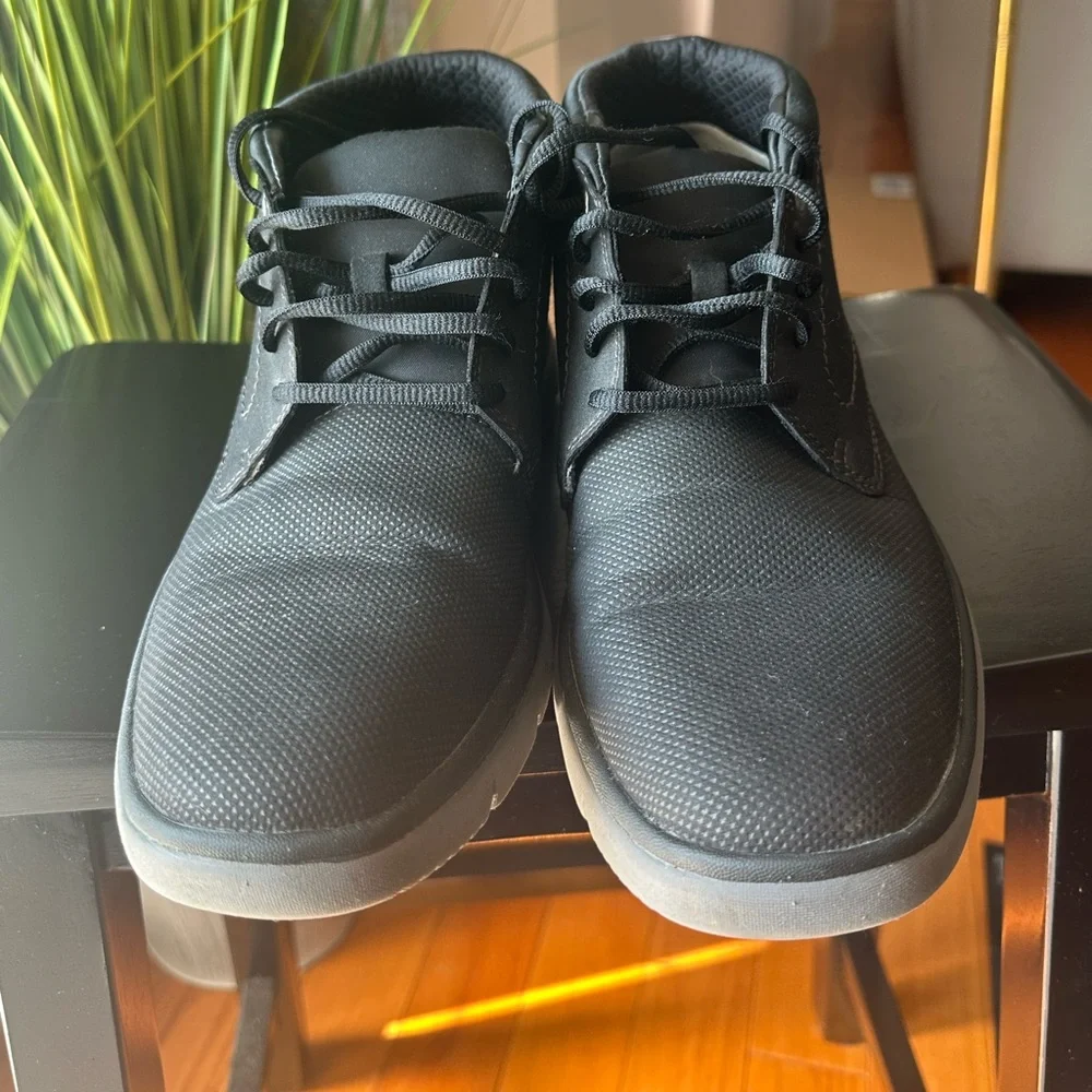 Cloudsteppers by Clarks Dark Black/ Gray Chukka Boots Men’s 9.5